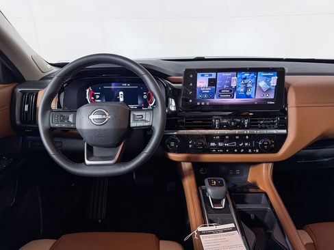 New 2026 Nissan Pathfinder Platinum image 12