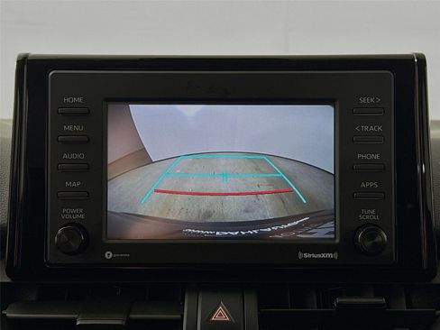 Used 2021 Toyota RAV4 LE image 6