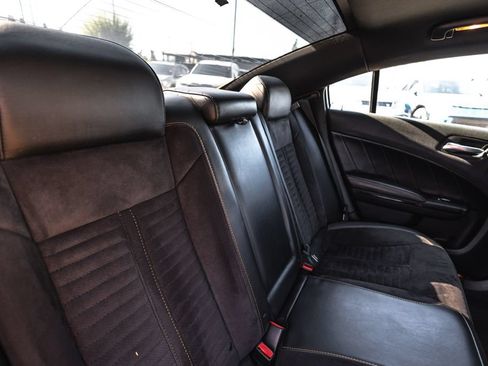 Used 2017 Dodge Charger R/T RWD image 33