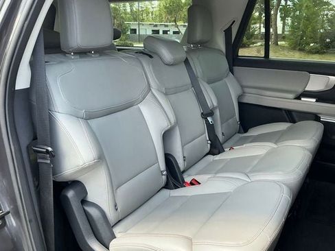 Used 2025 Ford Expedition Max Active AWD/4WD image 28