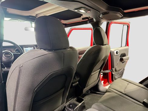 Used 2018 Jeep Wrangler Unlimited Sport S image 6