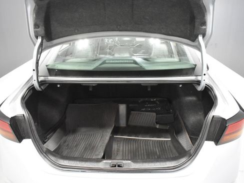 Used 2024 Nissan Altima 2.0 SR image 32