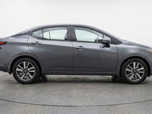 Used 2025 Nissan Versa SV FWD image 11