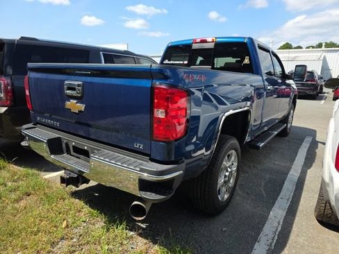 Used 2018 Chevrolet Silverado 2500 LTZ w/ Duramax Plus Package AWD/4WD image 10