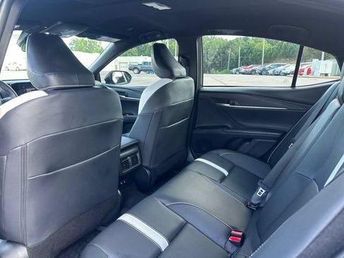 Used 2026 Toyota Camry SE FWD image 18