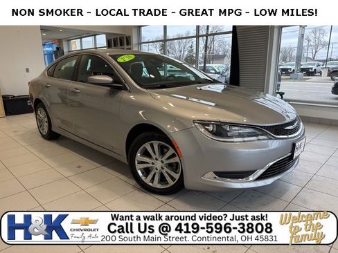Used 2015 Chrysler 200 Limited w/ Convenience Group image 1