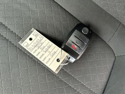 Used 2020 Kia Sorento S image 34