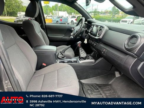 Used 2019 Toyota Tacoma TRD Off-Road AWD/4WD image 27