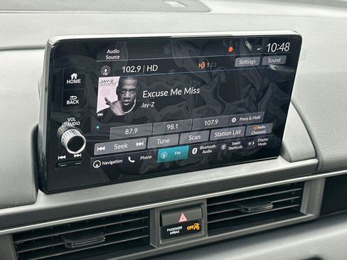 Certified 2025 Honda Pilot Touring image 21