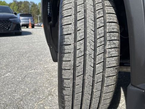 Used 2023 Nissan Rogue SL w/ SL Premium Package image 32