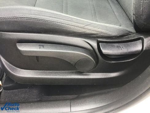 Used 2020 Kia Sorento LX image 29