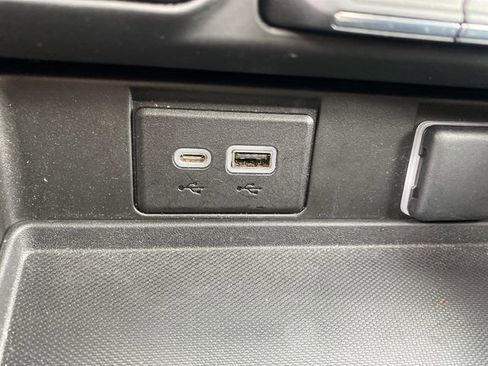 Used 2023 GMC Yukon AT4 image 12