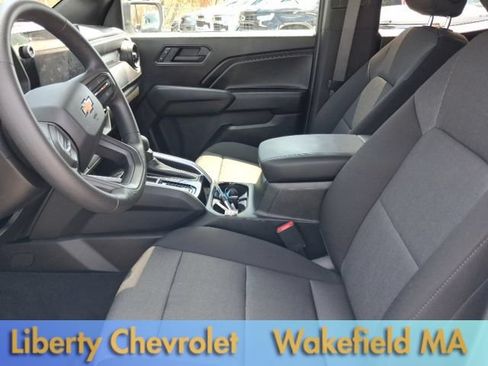 Used 2025 Chevrolet Colorado W/T RWD image 16