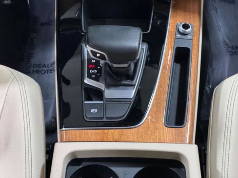 Certified 2023 Audi Q5 2.0T Premium w/ Convenience Package AWD/4WD image 9