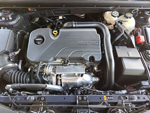 Used 2025 Chevrolet Malibu LS FWD image 24