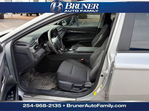 Used 2025 Toyota Camry LE image 12