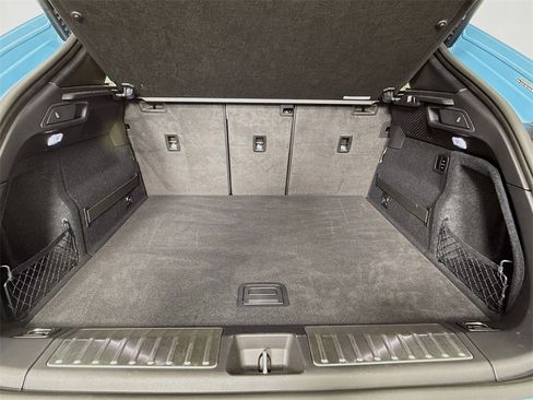 Used 2025 Porsche Macan 4 Electric image 27