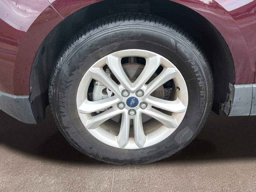 Used 2019 Ford Edge SEL w/ Equipment Group 201A FWD image 9