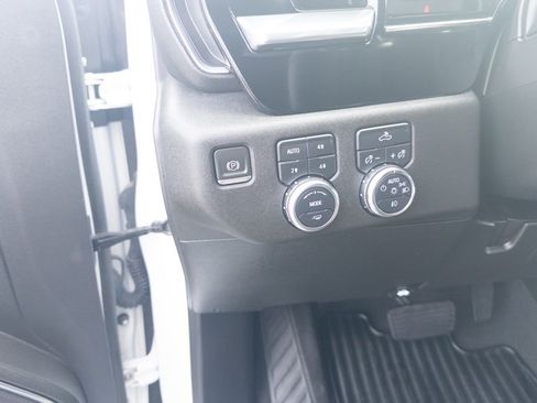 Used 2023 GMC Sierra 1500 Elevation image 17