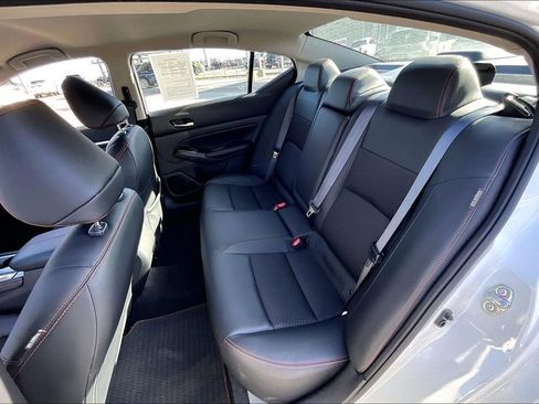 Used 2025 Nissan Altima 2.5 SR image 36