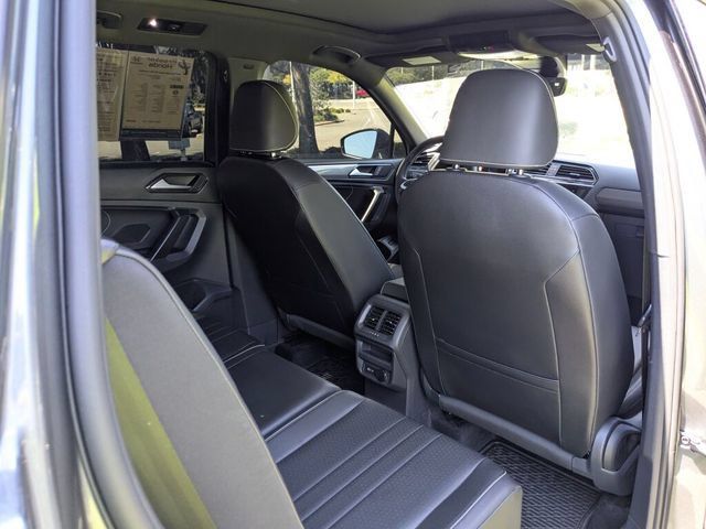Used 2023 Volkswagen Tiguan SE R-Line FWD image 39