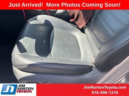 Used 2023 Toyota RAV4 XLE Premium image 8