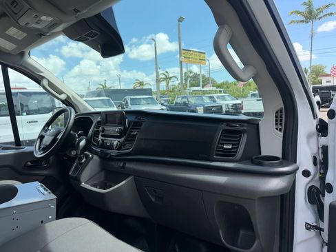 Used 2023 Ford Transit 250 148 Low Roof AWD w/ Fleet Fuel Economy Package image 18