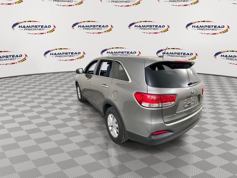 Used 2018 Kia Sorento L image 6