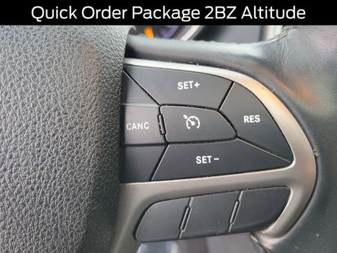 Used 2018 Jeep Grand Cherokee Altitude image 22