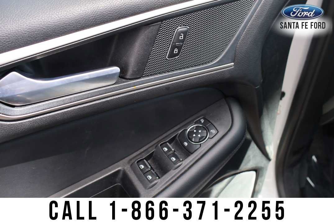 Used 2024 Ford Edge SEL AWD/4WD image 11