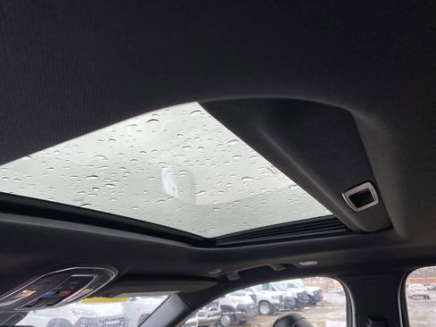 New 2026 Jeep Grand Cherokee Altitude image 8