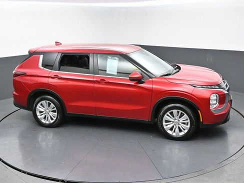 Used 2025 Mitsubishi Outlander ES AWD/4WD image 42