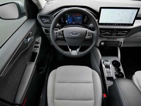 Used 2024 Ford Escape SE image 13