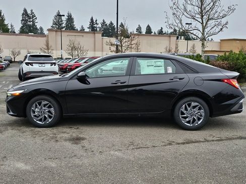 New 2026 Hyundai Elantra Blue image 4