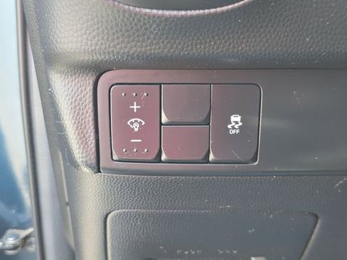 Used 2018 Kia Soul + FWD image 16