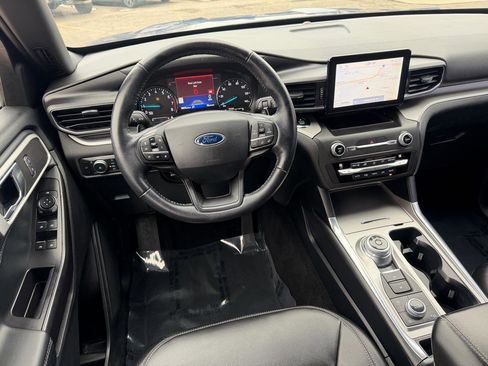 Used 2020 Ford Explorer XLT w/ Equipment Group 202A image 46
