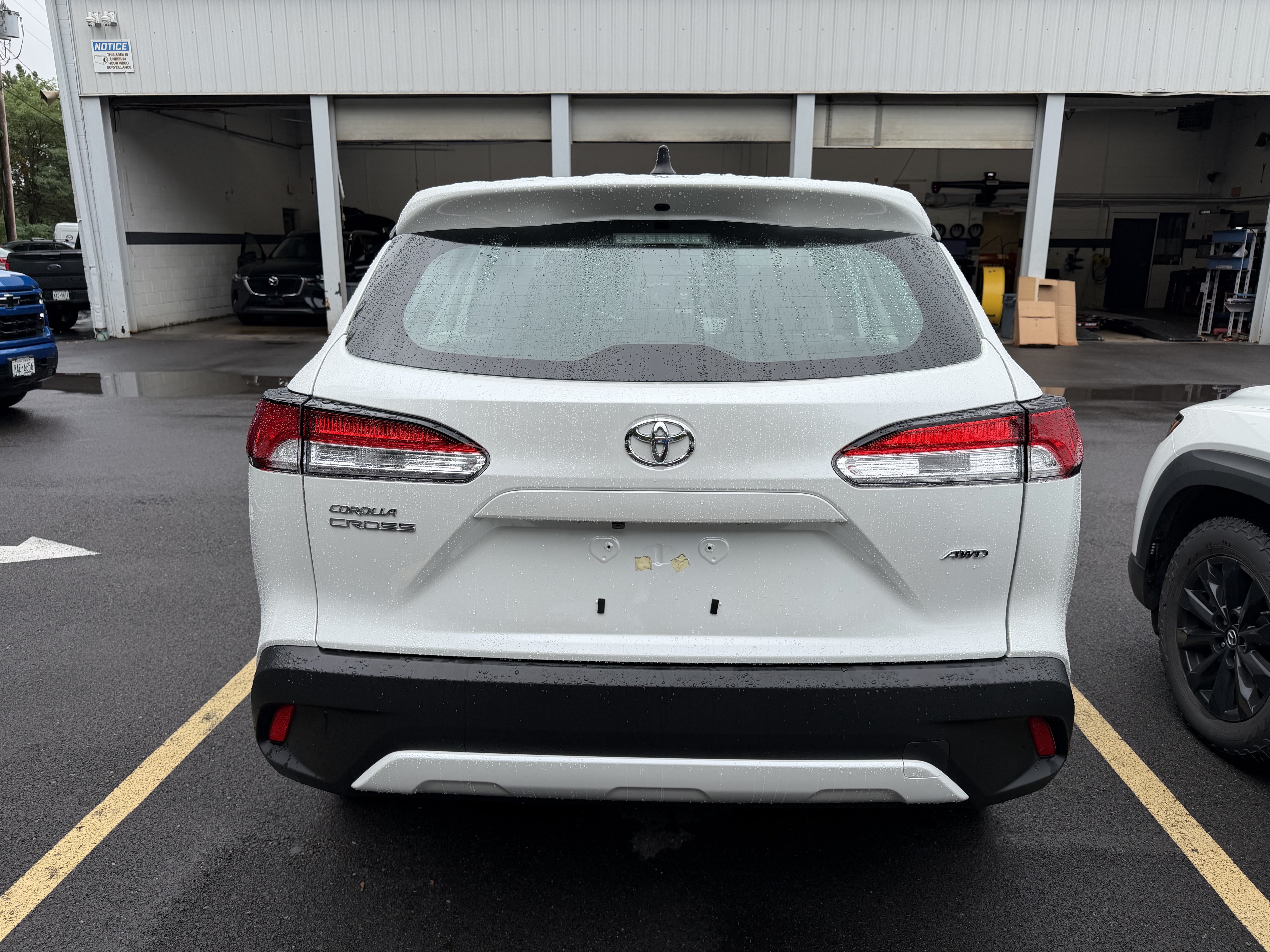 Used 2025 Toyota Corolla Cross L AWD/4WD image 6