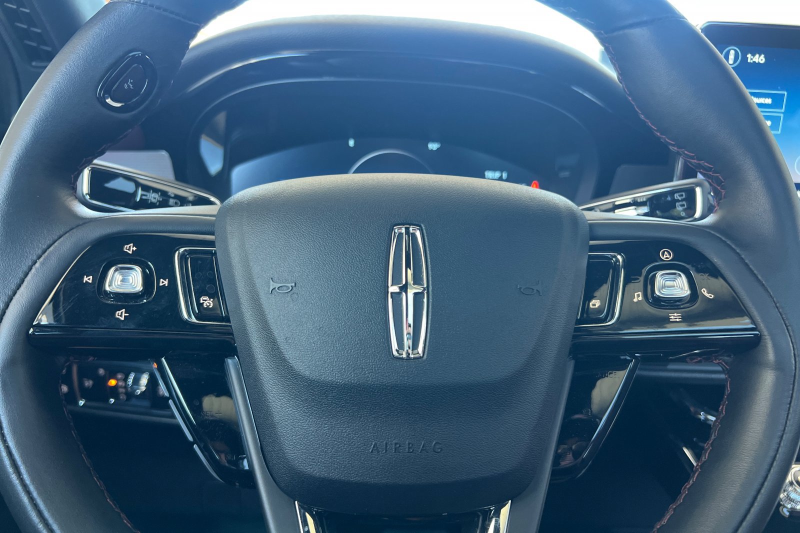 Certified 2025 Lincoln Corsair Grand Touring w/ Equipment Group 302A AWD/4WD image 24