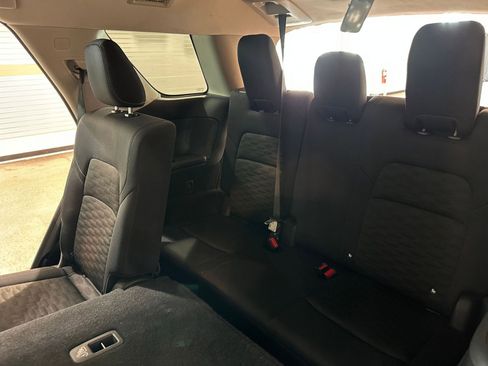 Used 2025 Nissan Pathfinder SV AWD/4WD image 30