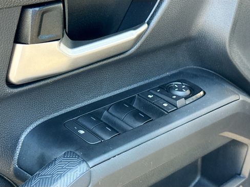 Certified 2024 Toyota Tacoma TRD Off-Road AWD/4WD image 8