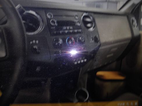 Used 2009 Ford F350 XLT AWD/4WD image 12
