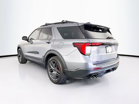 Used 2025 Ford Explorer ST w/ Sun And Sound Package image 7