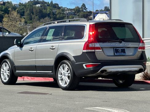 Used 2016 Volvo XC70 T5 Platinum w/ Protection Package image 6