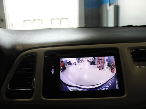 Used 2018 Honda HR-V EX image 26