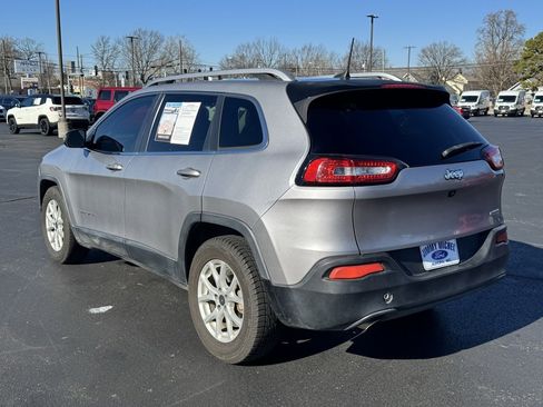 Used 2018 Jeep Cherokee Latitude Plus image 26