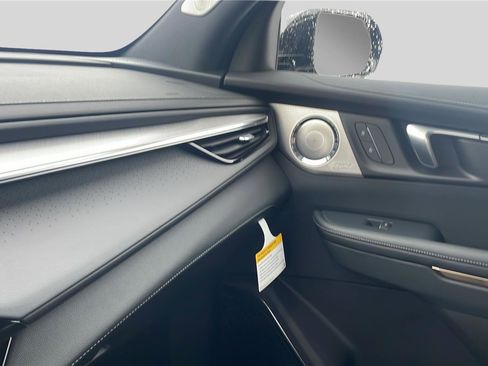 New 2026 Buick Enclave Avenir w/ Super Cruise Package image 10