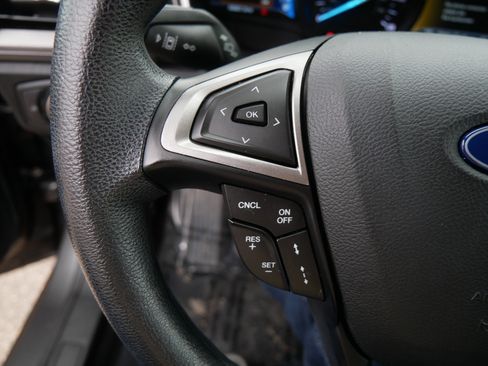 Certified 2019 Ford Fusion SE image 28