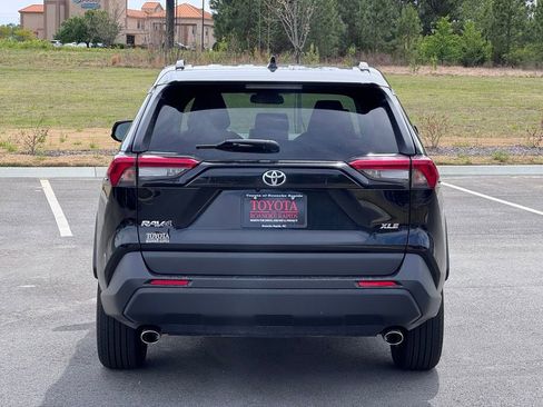 Used 2024 Toyota RAV4 XLE image 5