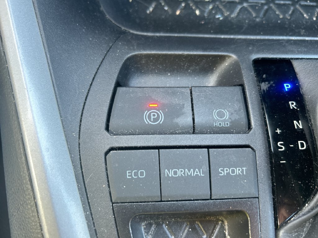 Used 2025 Toyota RAV4 LE FWD image 30