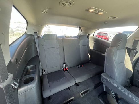 Used 2017 Chevrolet Traverse LT w/ Style and Technology Package AWD/4WD image 9